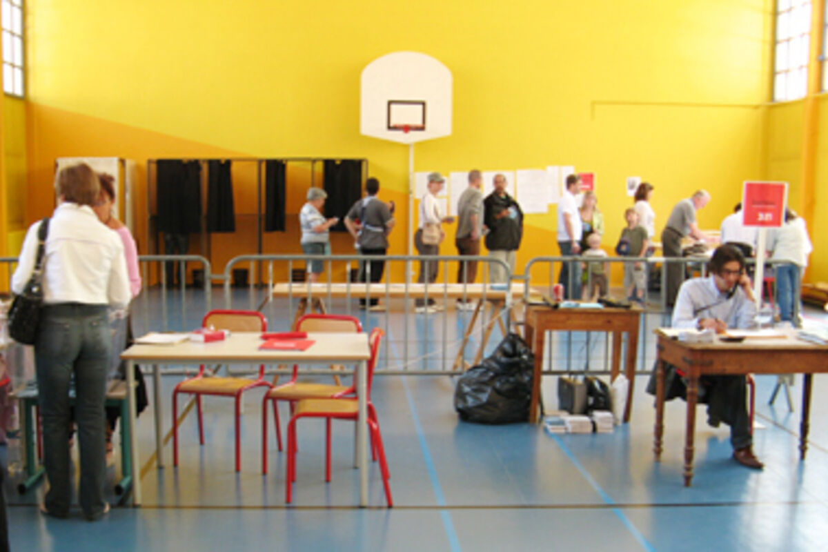 Elections municipales : la préparation des bureaux de vote